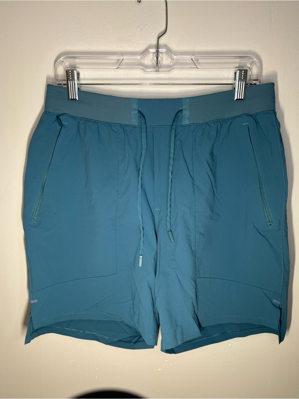 lululemon athletica Men's Teal Athletic Drawstring Shorts